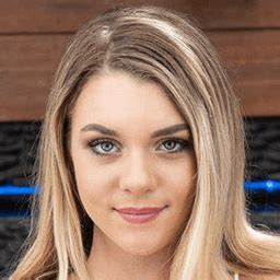 r/gabbiecarter|Gabbie just said (in twitter) that she is retired : r/GabbieCarter .